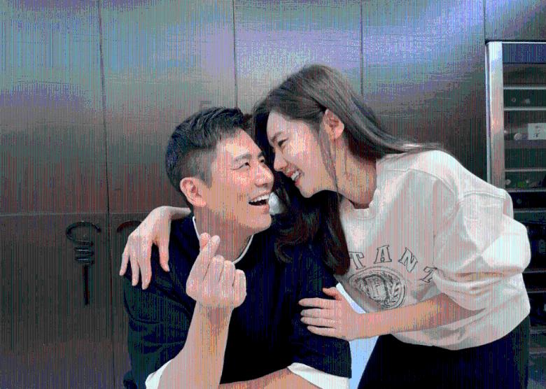 专家建议法定婚龄降到18岁，你是赞成还是反对？游戏画面