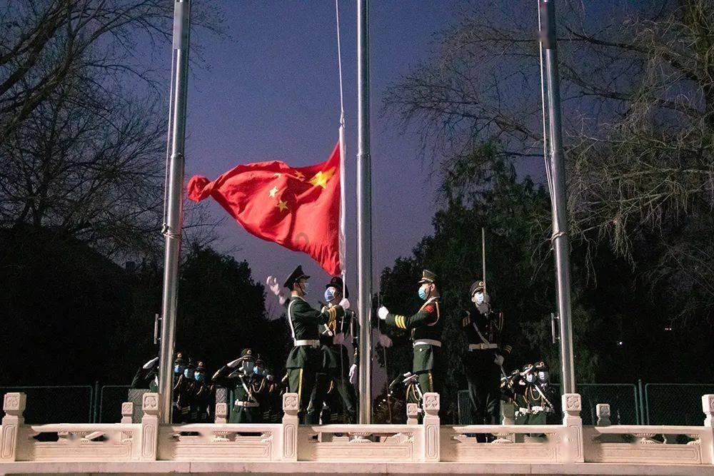陈后主兄弟相争的局面,是怎么让南陈统治形势进一步恶化的?