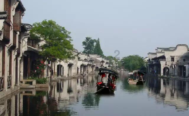 东方彧卿吻花千骨实在那一章游戏画面