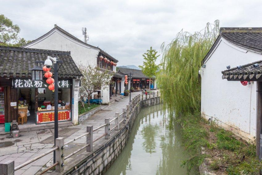 不同风格的家装该如何选择合适的氛围灯？你知道吗？游戏画面