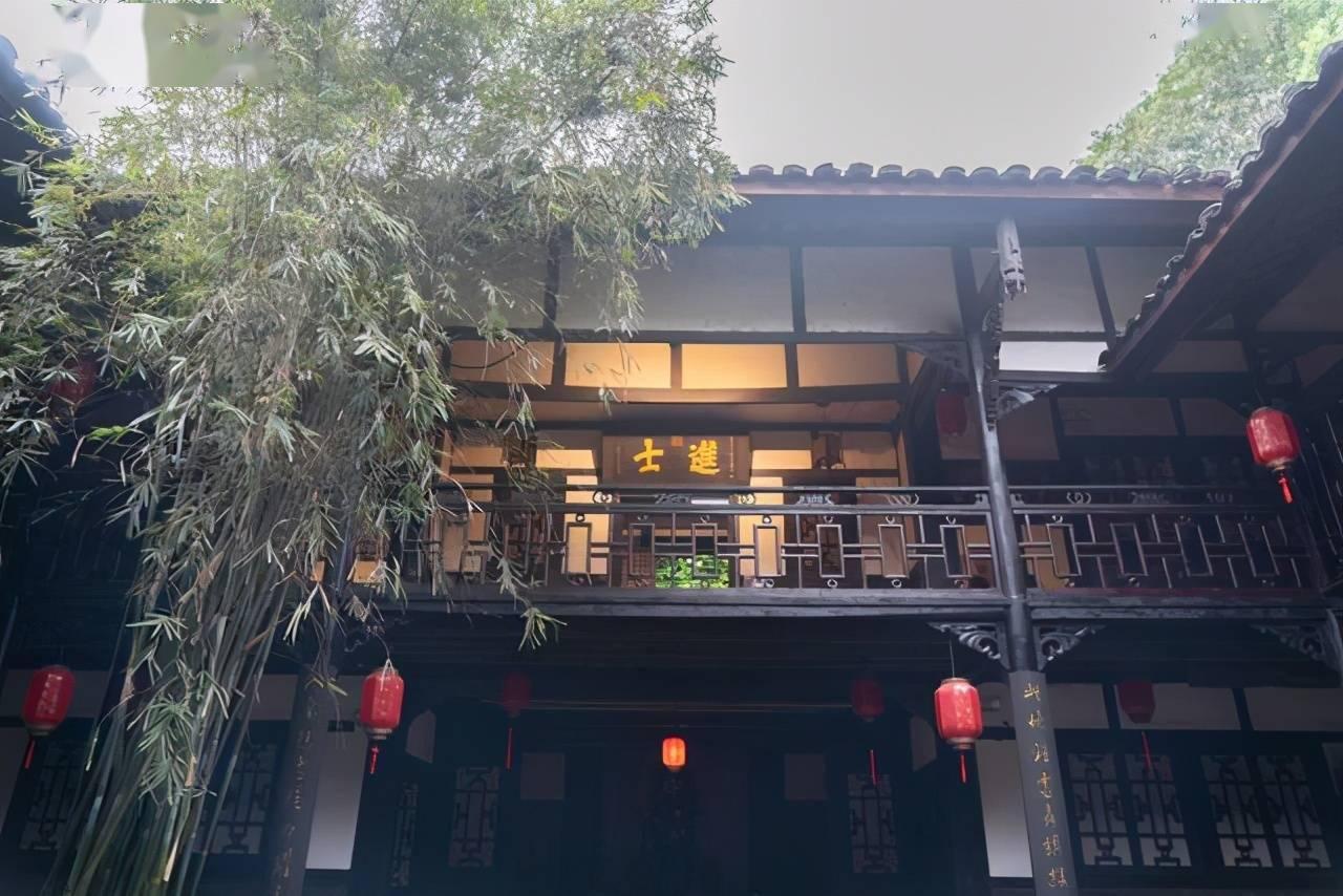 臭屁虫吃吃吃