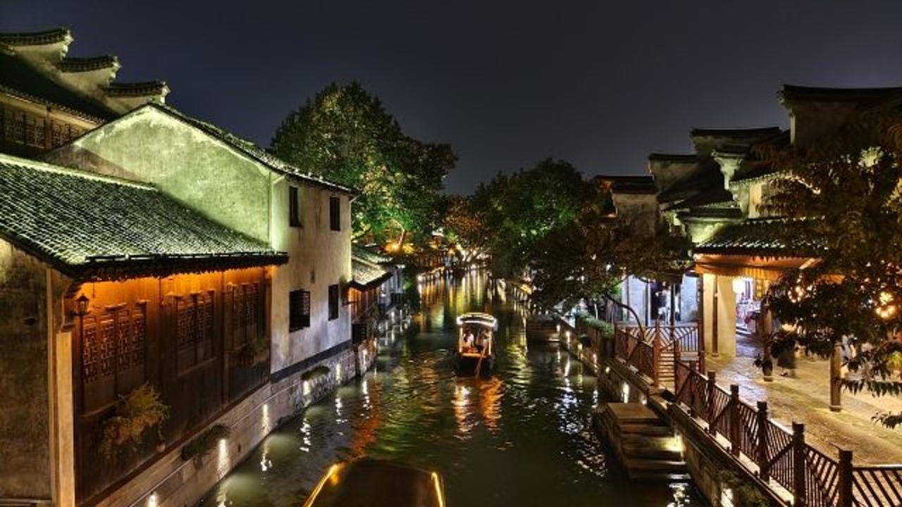 东体：申花主帅斯卢茨基自掏3000美元，给三名冬训标兵发放奖励