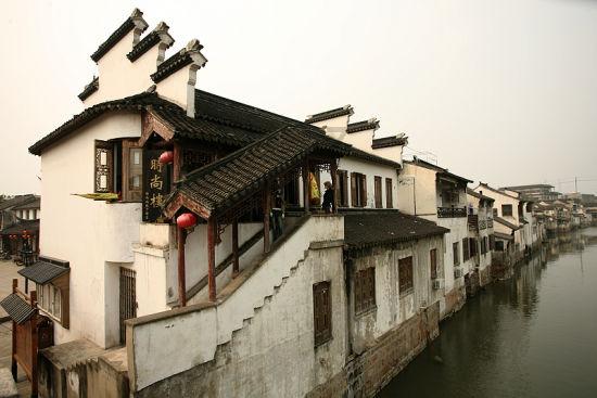 两男子“蚂蚁搬家”式行窃,分130余次偷走300吨废铁,获利上百万被抓
